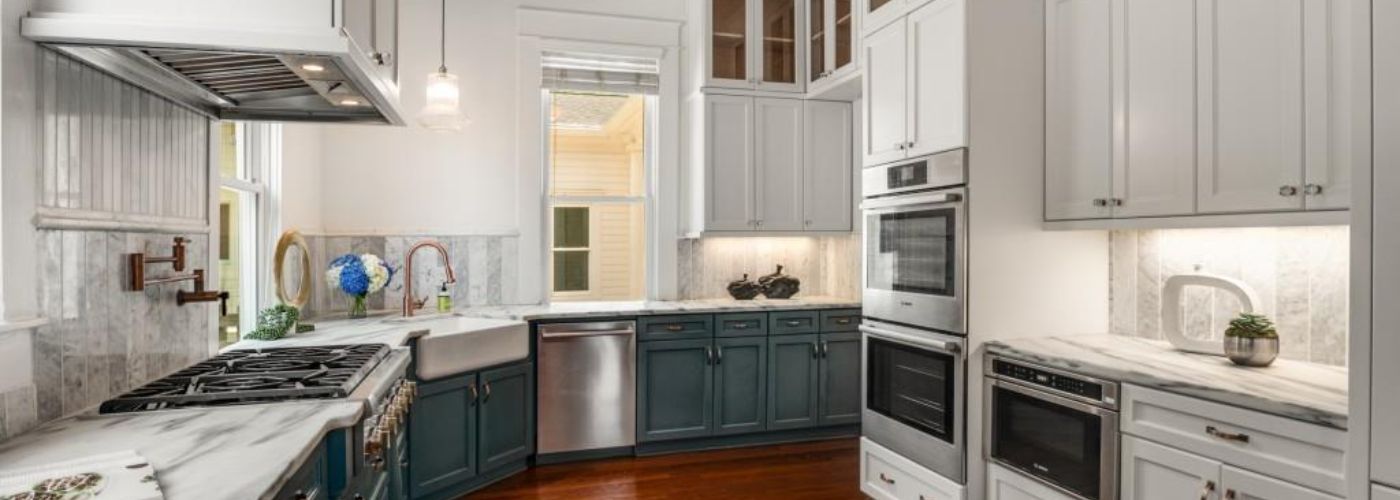 Declutter and Depersonalize for Broad Appeal