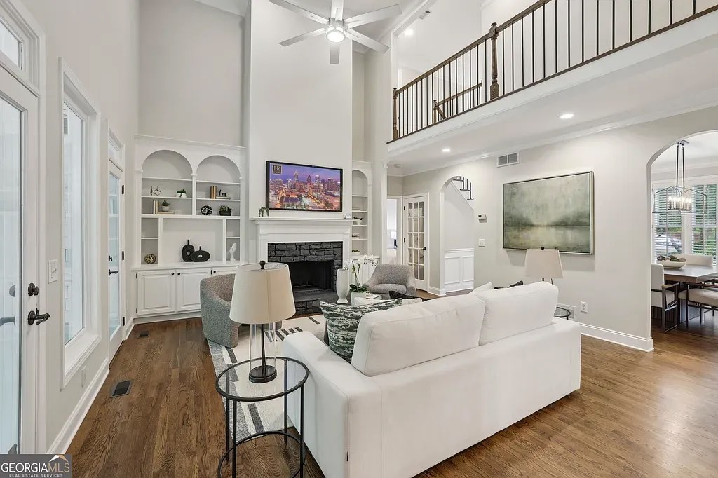 Modern Home Staging in Alpharetta, GA 4