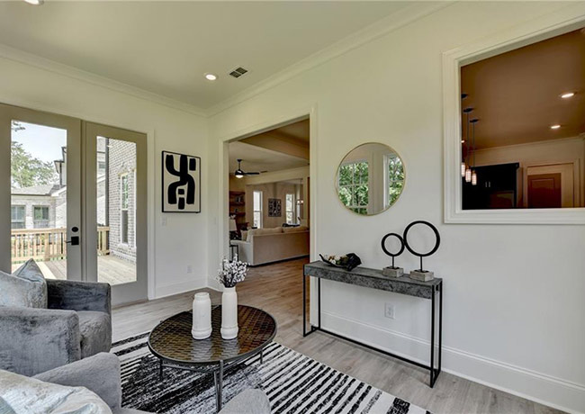 Empty Home Staging That Clarifies Layout and Function